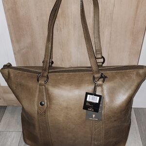 *New* Frye Melissa Zip Shopper